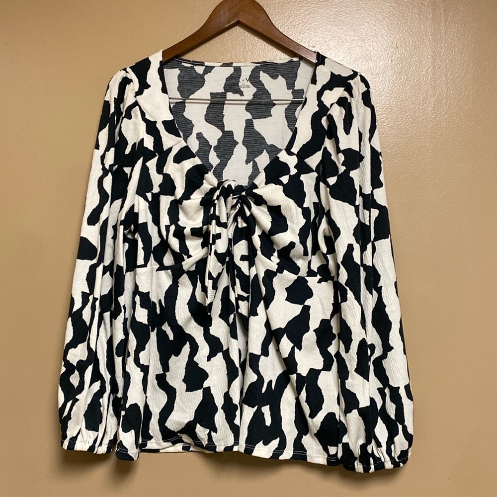 Adorable Patterned Blouse - tie in front